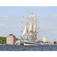 2600_8153 Der russische Grosssegler MIR vor Hamburg Neumuehlen. | Hafengeburtstag Hamburg - groesstes Hafenfest der Welt